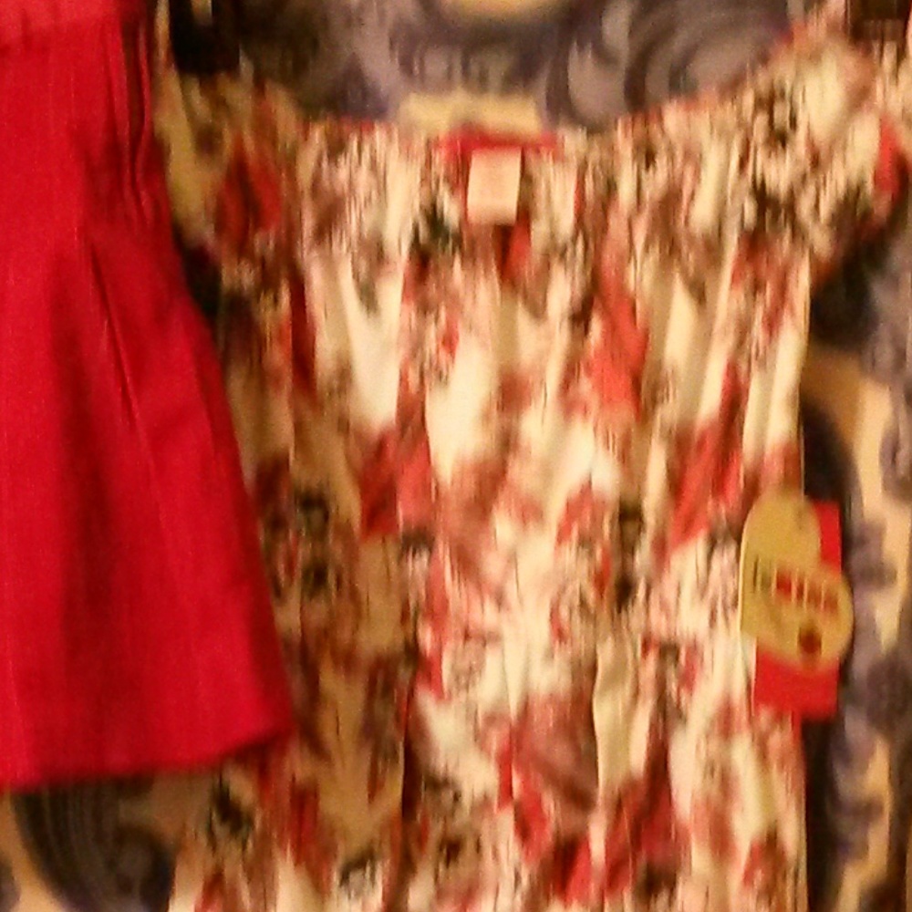 Size 7/8 High Low short Outfit New